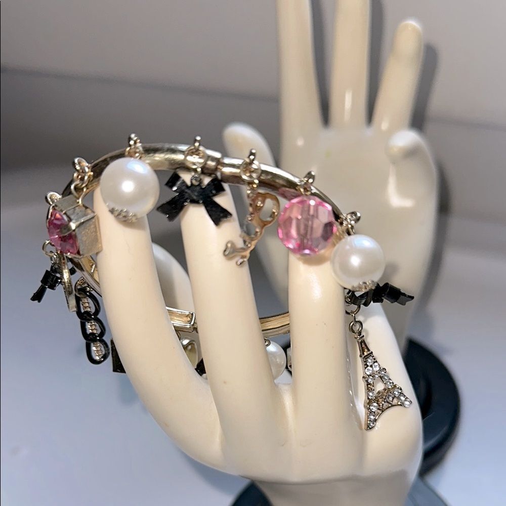 French‎ Themed Pink and Gold Tone Stretch Charm Bracelet